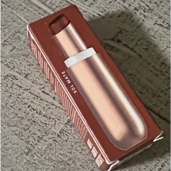 NWT Sol De Janerio Sole Mate or Teeny Bikini Brazilian Kiss Lip Butter - Picture 5 of 7